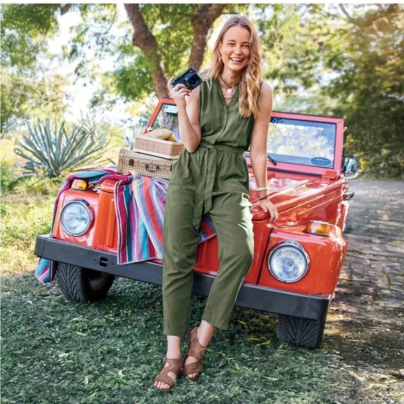 NWT Olive Green Sleeveless Odette Jumpsuit - Size Medium - Picture 1 of 11